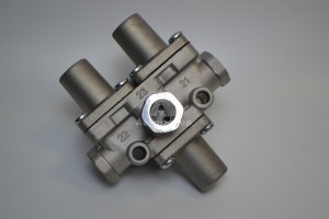 100-3515210 Клапан защитный 3-х контурный 100-3515210 RADLINE